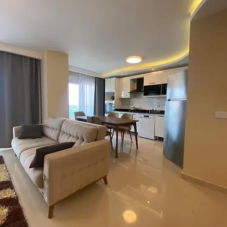 Daire Four-bedroom By The Sea Alanya