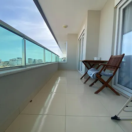 Daire Four-bedroom By The Sea *